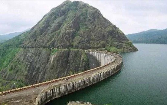 Idukki Dam and surrounding mountain landscape in Idukki, Kerala