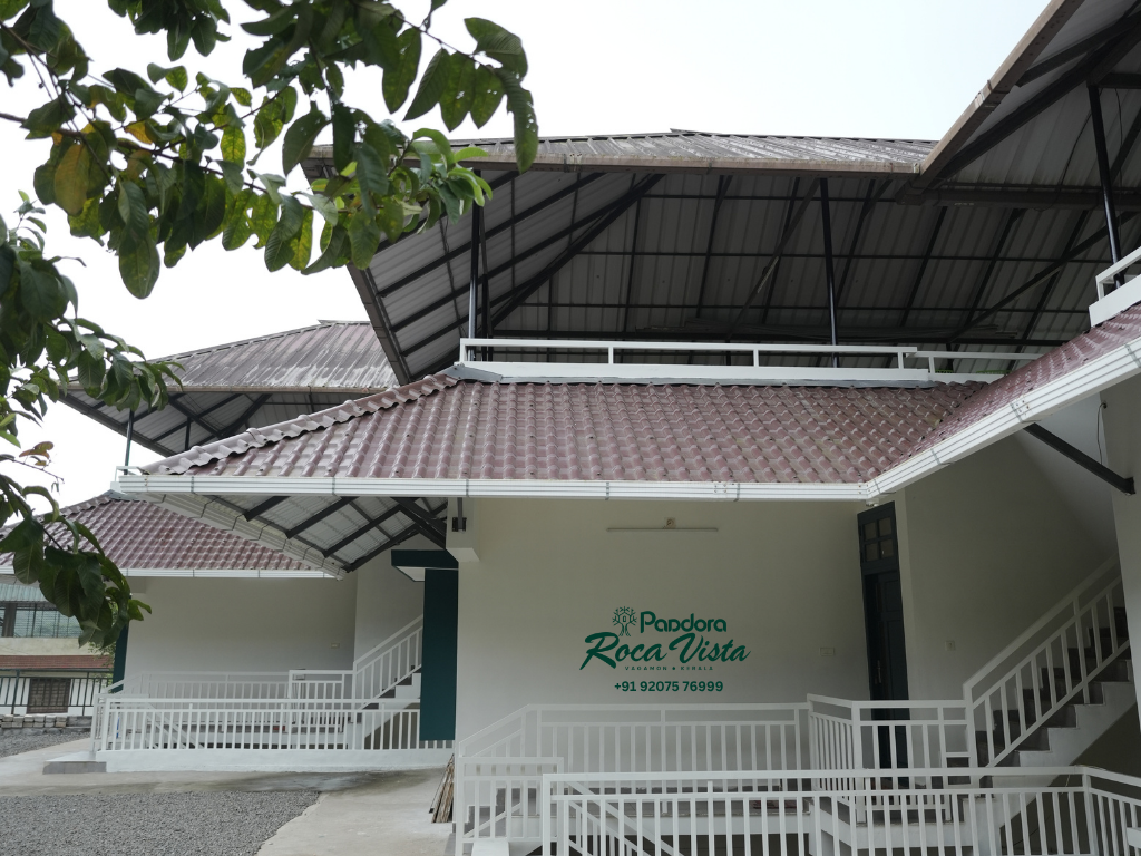 Covered balcony at Roca Vista