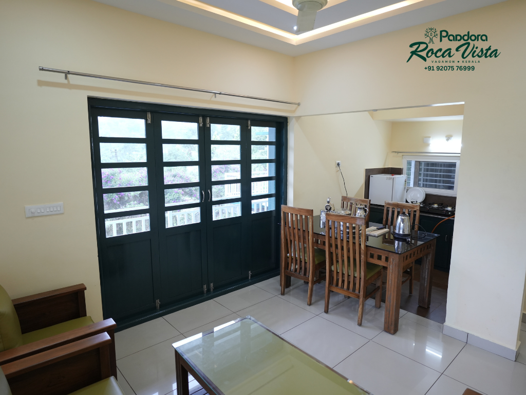 Dining and kitchen area at Roca Vista